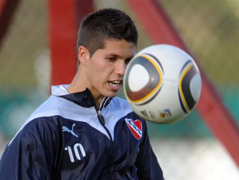 "Me dicen ‘qué lindo jugar en la Primera División de Independiente con 17 años, con todo lo que tenés’, y lo único que tenés es el reconocimiento popular. Ahora, a mí no me importaba, no me gustaba, no me hacía sentir cómodo. Yo quería estar con mis amigos", reflexiona Patricio Rodríguez