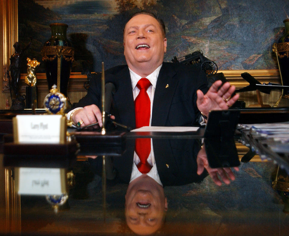 Image: Larry Flynt in 2001 (Steve Grayson / WireImage file)