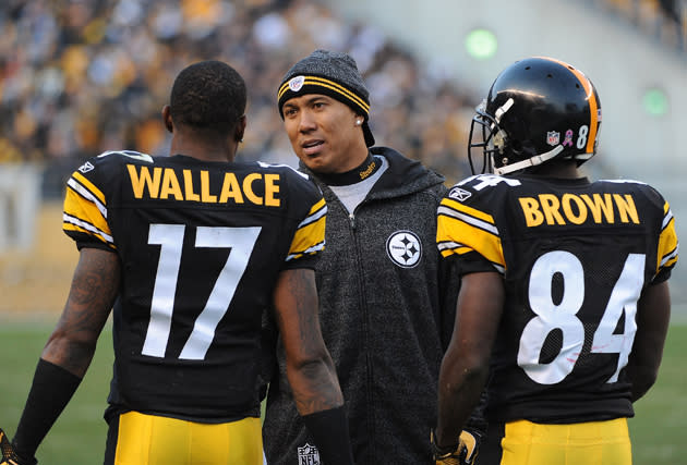 Steelers make a statement, give Mike Wallace's contract offer to Antonio  Brown