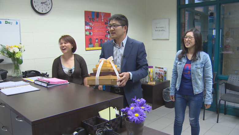 Man donates $5K to Thornhill school after parents, staff find missing grandmother