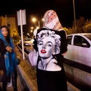 Street style in Iran is largely defined by the details. (Photo by Samaneh Khosravi)