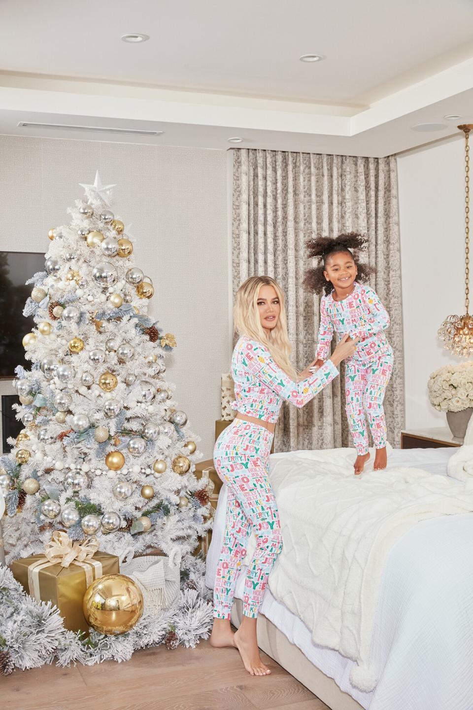 Khloe Kardashian - Christmas - Childrens Place