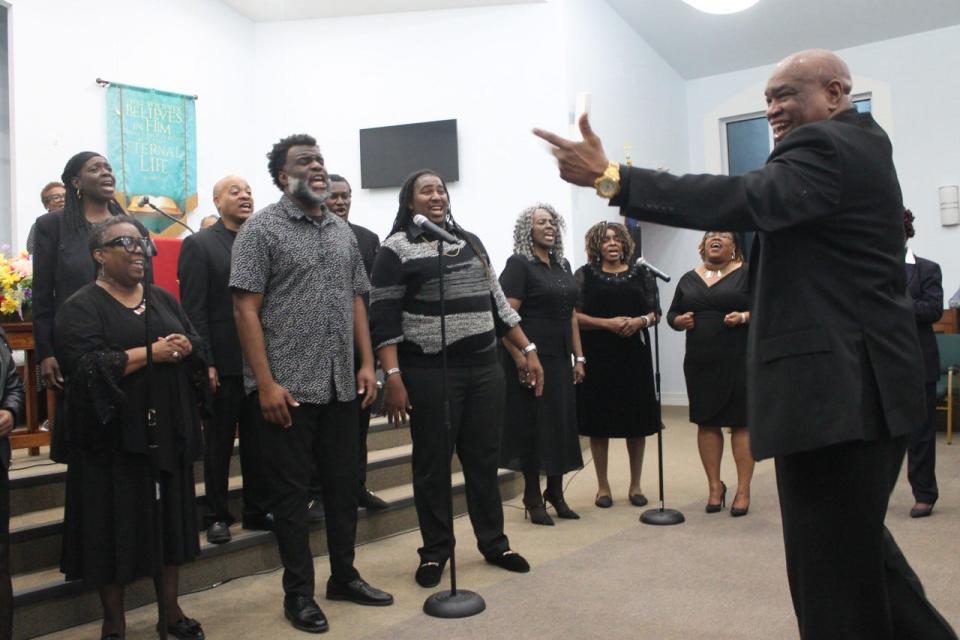 Dr. D.E. Richardson II directs the Voices of Empowerment Choir during the 12th annual Alachua County Empowerment Revival.
(Photo: Photo by Voleer Thomas/For The Guardian)