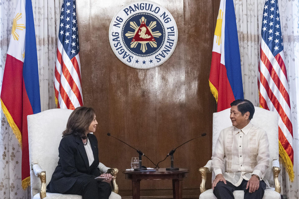 U.S. Vice President Kamala Harris meets with Philippines President Ferdinand Marcos Jr. at the Malacanang Palace in Manila, Philippines, on Monday, Nov. 21, 2022. (Haiyun Jiang/The New York Times, Pool)