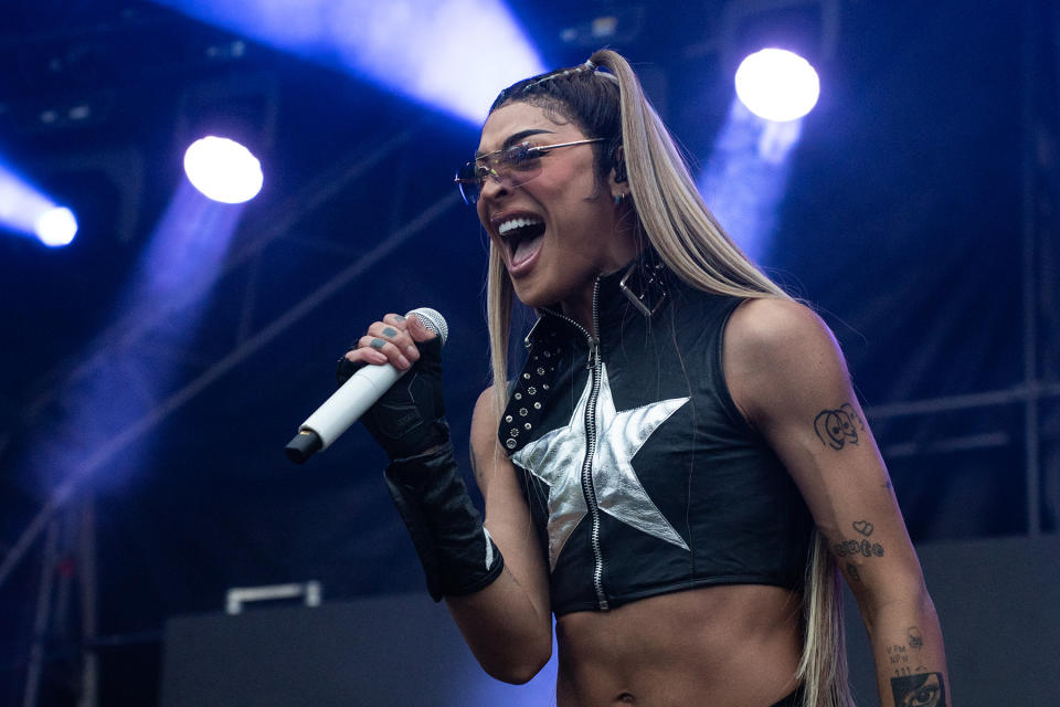 LONDON, ENGLAND - JUNE 04: Pabllo Vittar performs at Mighty Hoopla at Brockwell Park on June 04, 2022 in London, England. (Photo by Lorne Thomson/Redferns)