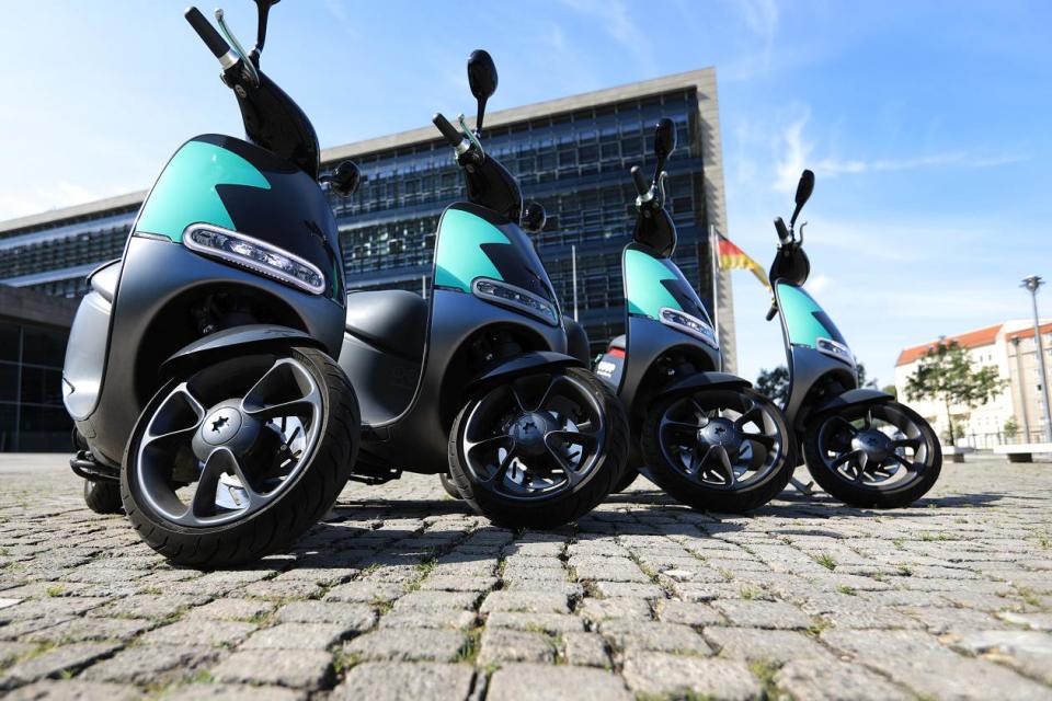 In der Stadt sind E-Motorroller eine der besten Fortbewegungsmittel. - Copyright: Getty Images / Bloomberg