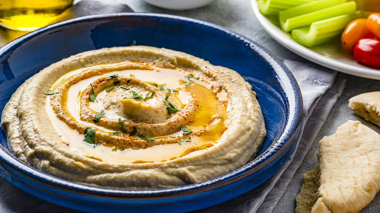 bowl of hummus