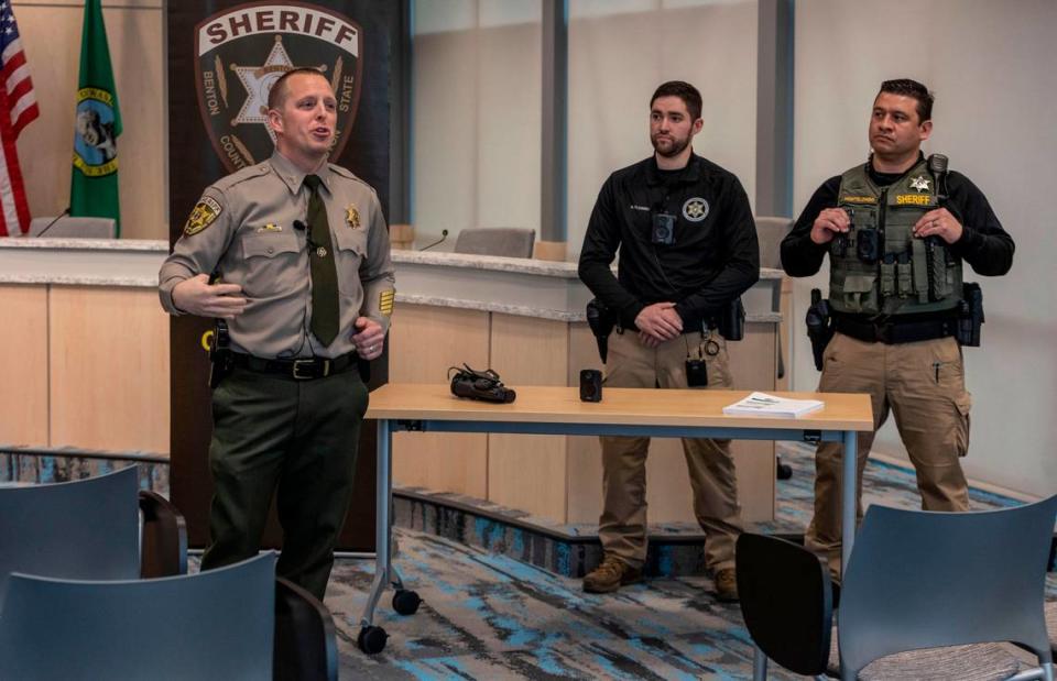 The Benton County Sheriff’s Office held an informational session about the new Axon body-worn camera system that deputies will be using now. Lieutenant Jason Erickson explained the transition.