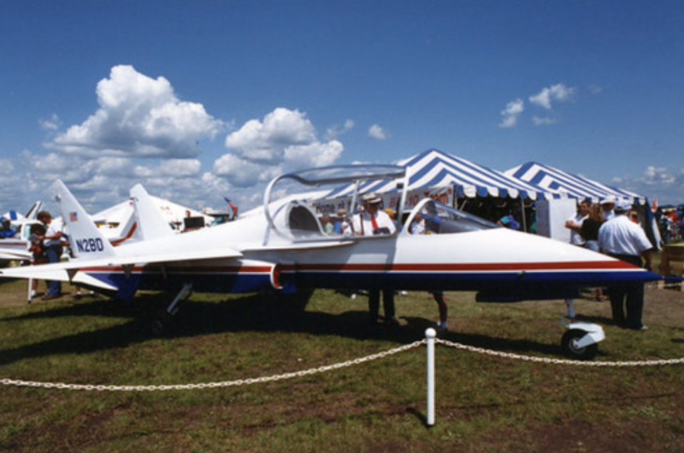 1992: Bede BD-10