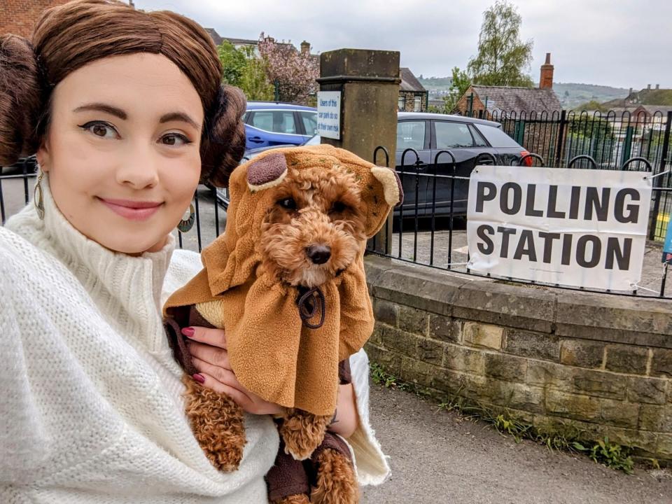 Handout photo issued by Helen Jakes dressed as Princess Leia with her poodle cross Pekoe in an Ewok outfit at a polling station in Batley, West Yorkshire. (PA)