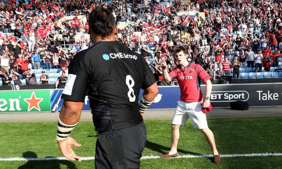 A spectator confronts Billy Vunipola after the game. Munster’s media officer has argued the man was not clearly a fan of the Irish side.