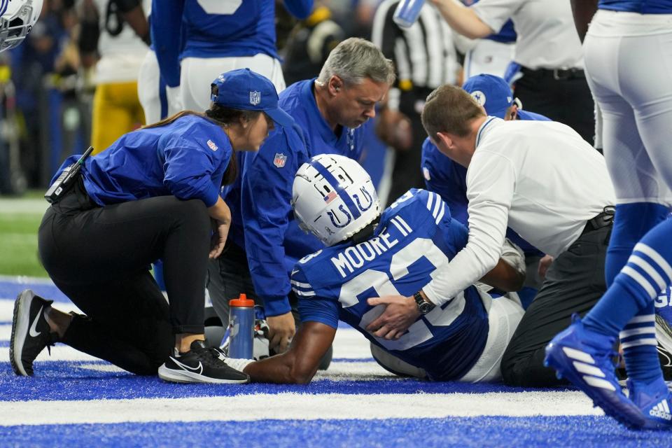 Indianapolis Colts cornerback Kenny Moore II suffered an ankle injury against the Pittsburgh Steelers that would wind up ending his season.