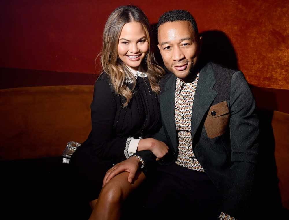 Chrissy Teigen just proved that her daughter Luna is pretty much identical to a baby John Legend, and it is too freakin’ cute