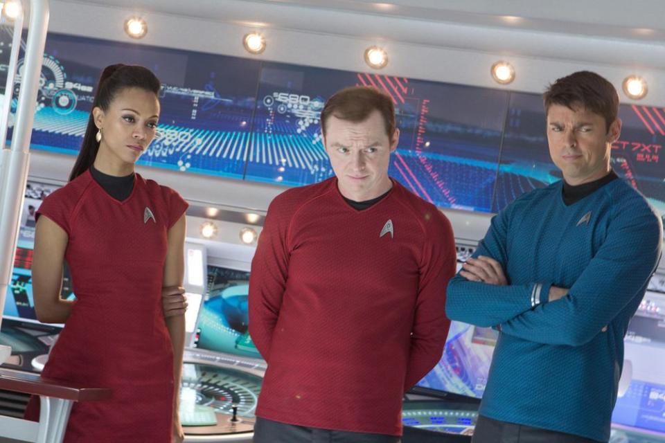 Simon Pegg (center) alongside Zo<em>ë </em>Saldana and Karl Urban in <em>Star Trek: Into Darkness</em>