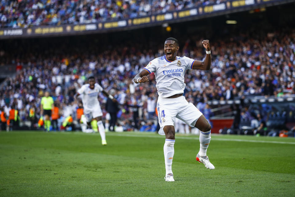 Ex-Bayern-Star David Alaba trifft in seinem ersten Clasico für Real Madrid. (Bild:Getty Images)