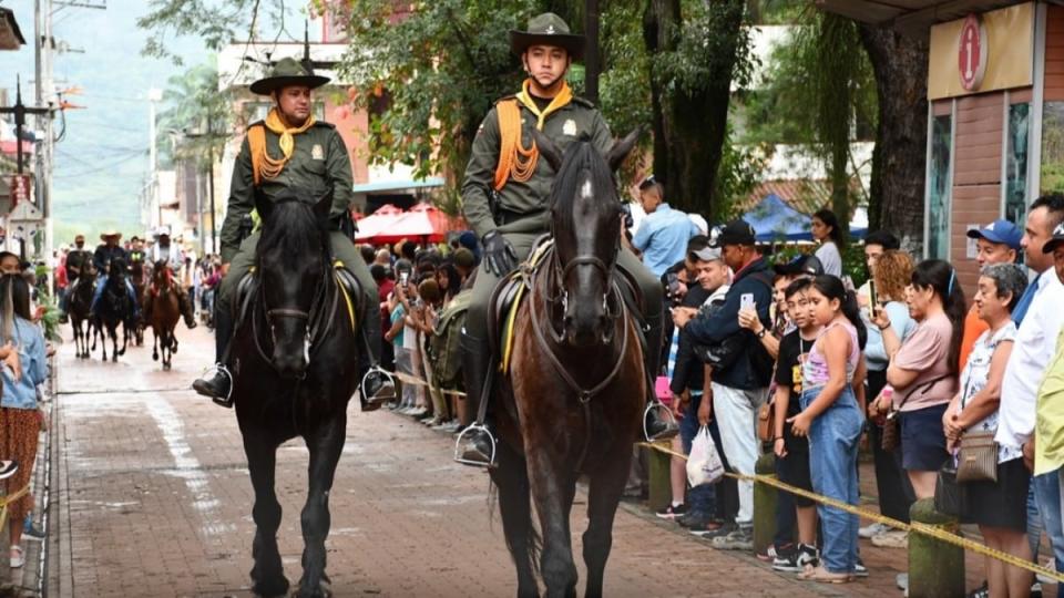 25 candidatas de diferentes departamentos que competirán por el título de Reina Nacional de la Panela. Foto: Alcaldía Villeta