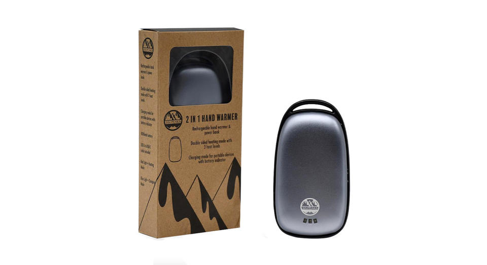 This double-sided hand warmer is perfect for keeping your hands warm while walking, running, hiking or cycling outdoors. 