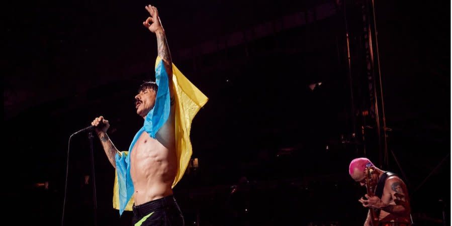 Red Hot Chili Peppers support Ukraine