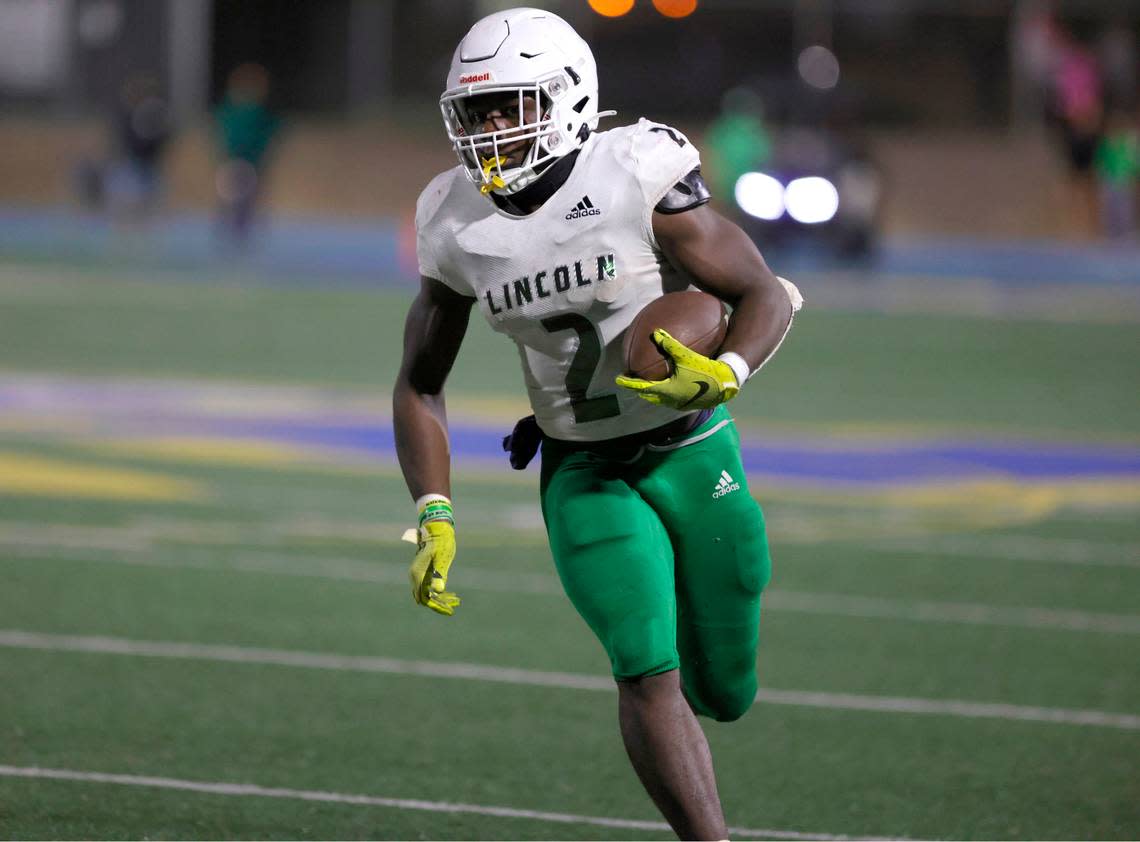 Lincoln running back Roderick Robinson (2) during a game against Cathedral Catholic on Friday, Sept. 30, 2022 at Mira Mesa High School in San Diego, Calif.