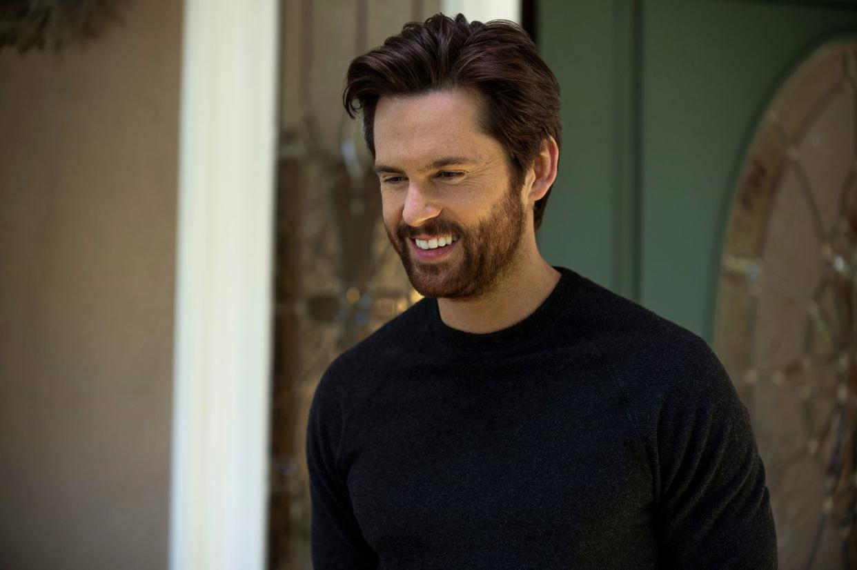 tom riley, the woman in the house across the street from the girl in the window