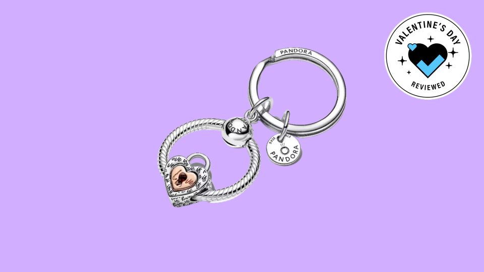 Best Pandora Jewelry Pieces: heart charm key ring set