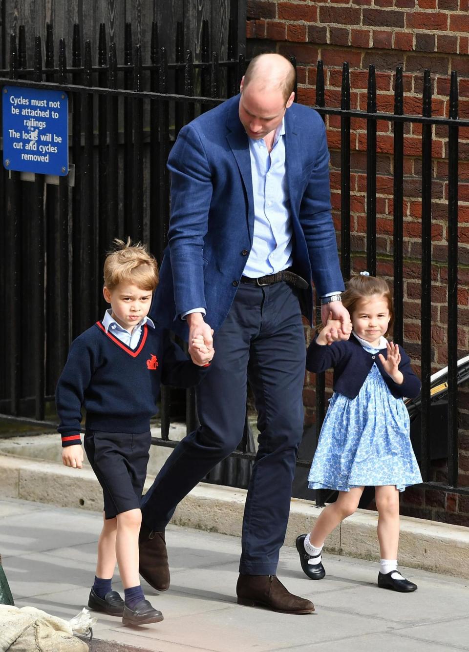 Prince William, Duke of Cambridge arrives with Prince George and Princess Charlotte at the Lindo Wing (Gareth Cattermole/Getty Images)