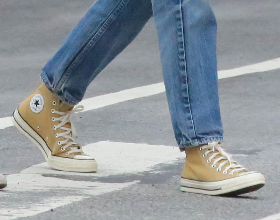 Ryan Reynolds, Blake Lively, Converse, canvas, sneakers.