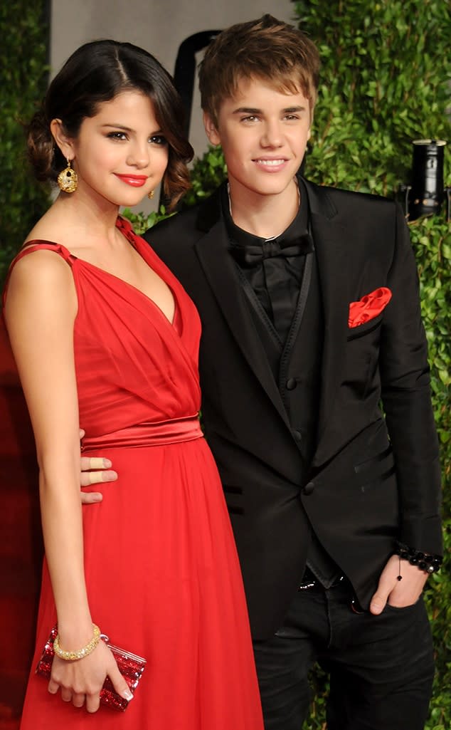 <p>Selena Gomez and Justin Bieber Enjoy An Extra Extravagant Dinner And A Show</p>