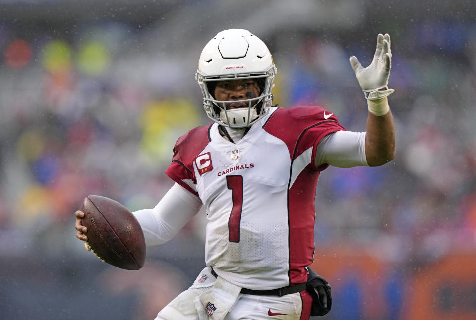 Arizona Cardinals quarterback Kyler Murray rushes for a touchdown against the Chicago Bears during the first quarter at Soldier Field. (Mike Dinovo/USA TODAY Sports)