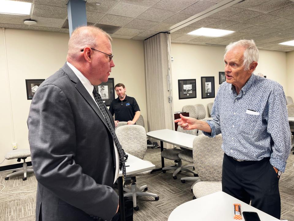 Syd Ball, right, who previously was involved in the design and operation of the Molten Salt Reactor Experiment at ORNL, introduced speaker Kirk Sorensen as “one of the foremost international promoters of and speakers on the thorium fuel cycle and molten salt reactors.”
