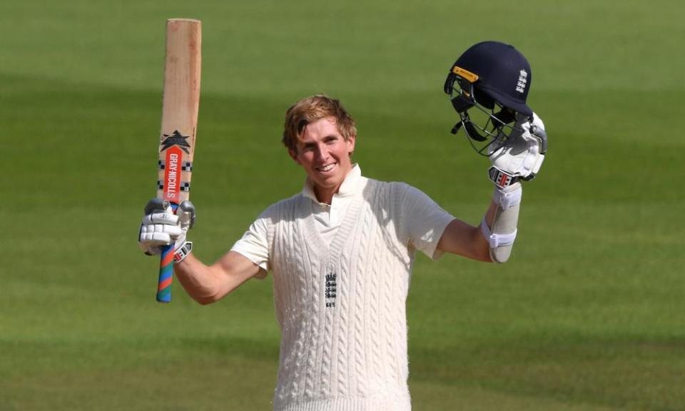 Zak Crawley celebrates reaching 200 against Pakistan