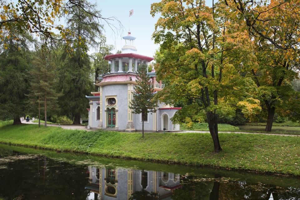 12) Dusty Pink and Blue in Tsarskoe Selo, Russia