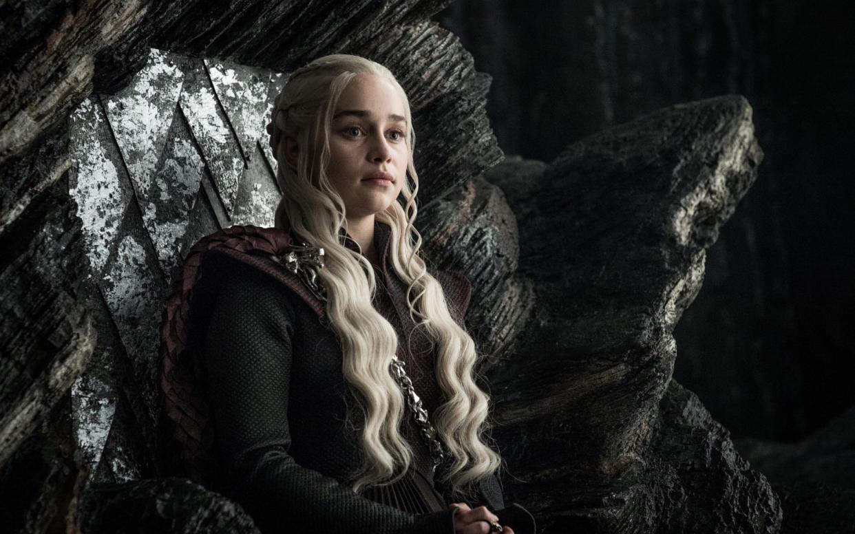 Emilia Clarke as Daenerys Targaryen in Game of Thrones - Television Stills