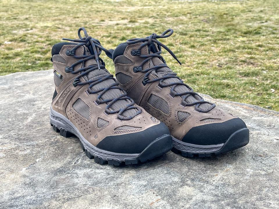 <p><a href="https://go.redirectingat.com?id=74968X1596630&url=https%3A%2F%2Fwww.vasque.com%2Fmens-hiking-footwear%2Fmens-hiking-boots%2Fbreeze-07544.html&sref=https%3A%2F%2Fwww.redbookmag.com%2Ffashion%2Fhow-tos%2Fg44098898%2Fbest-lightweight-hiking-boots%2F" rel="nofollow noopener" target="_blank" data-ylk="slk:Shop Now;elm:context_link;itc:0;sec:content-canvas" class="link ">Shop Now</a></p><p>Breeze Lightweight Hiking Boots</p><p>$160.00</p><p>vasque.com</p><span class="copyright">Kevin Cortez</span>