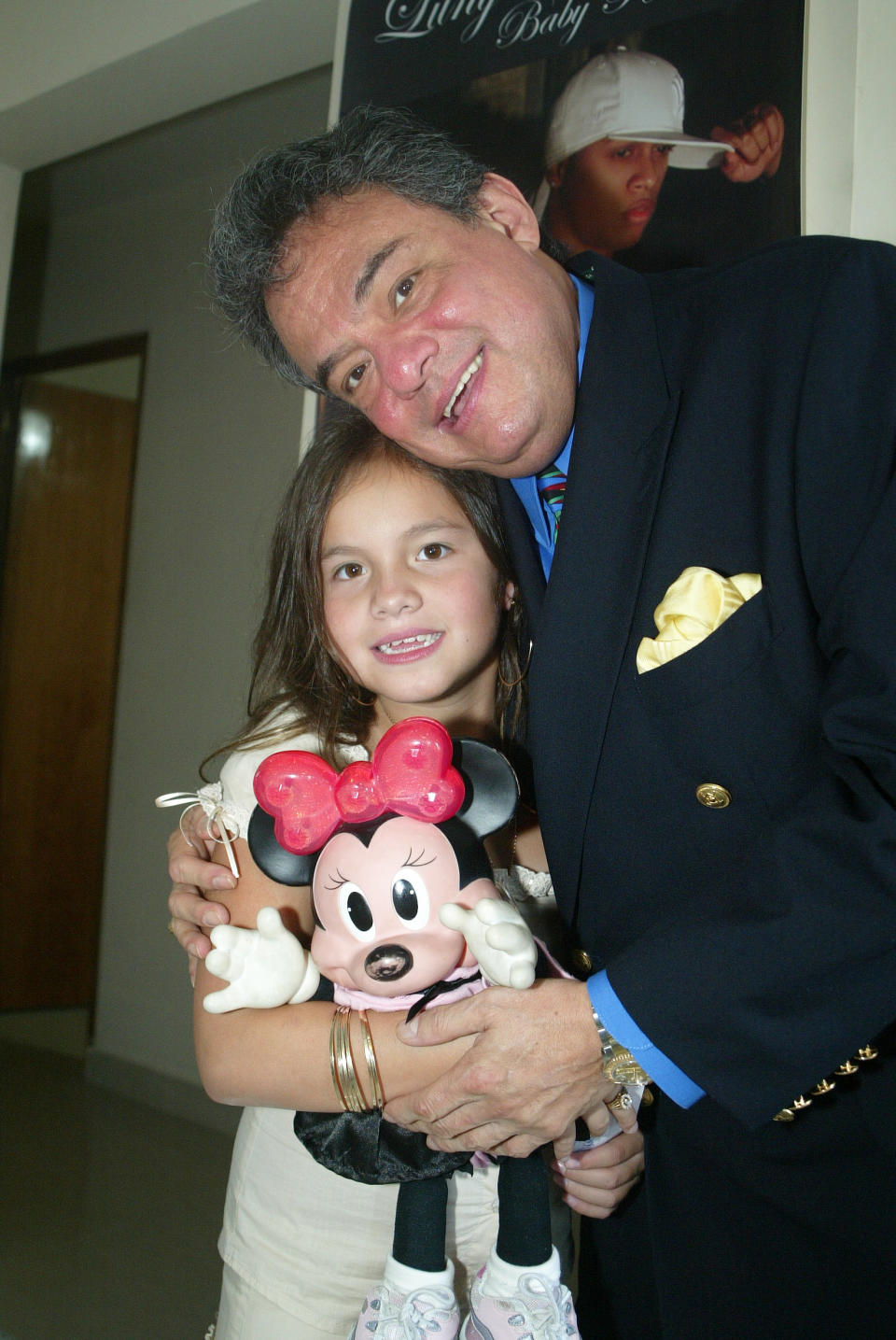 José José con su hija más pequeña: Sarita Sosa, durante un viaje que hicieron a Puerto Rico en 2005. (Getty Images)