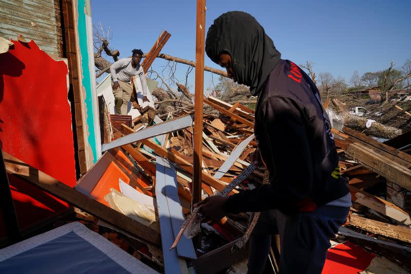 Tornadoes hit communities across central Mississippi