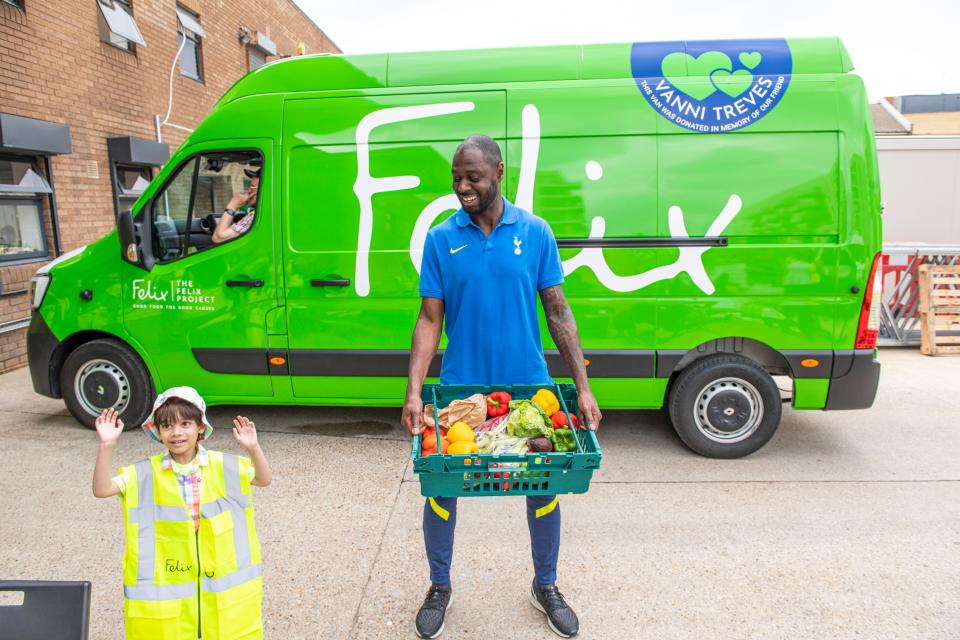 Support: Ledley King helping at the social kitchen (Lucy Young)