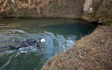  Emergency services at the scene where Josh Bratchley, diver who helped free Thai soccer team, was rescued from Tennessee cave