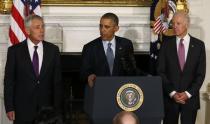 U.S. President Barack Obama (C) announces the resignation of Defense Secretary Chuck Hagel (L), as Vice President joe Biden listens at the White House in Washington, November 24, 2014. REUTERS/Larry Downing