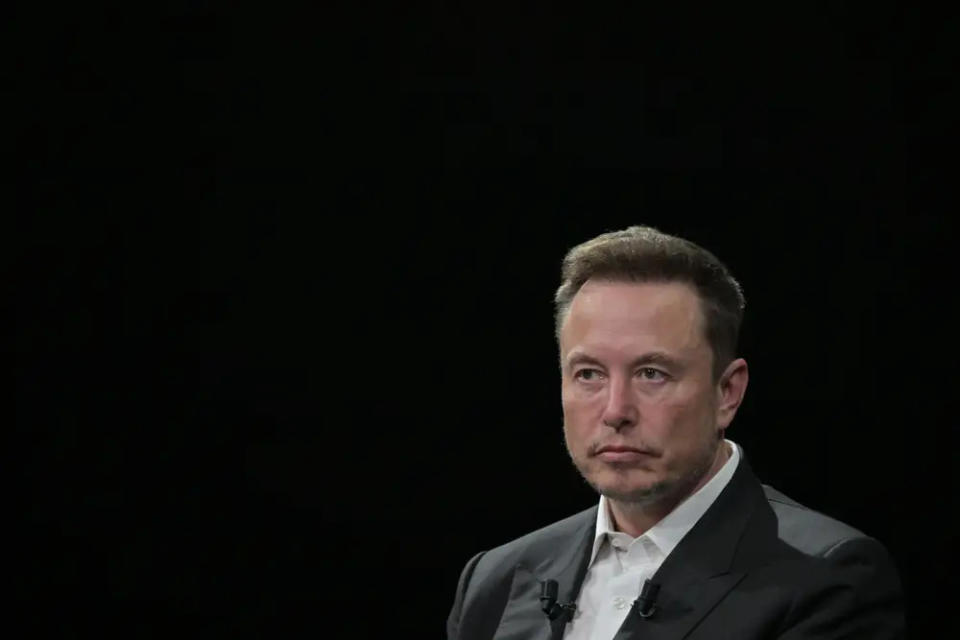 Das Verhalten von Elon Musk löste bei den Mitarbeitenden nach der Twitter-Übernahme Besorgnis aus. - Copyright: ALAIN JOCARD/AFP via Getty Images