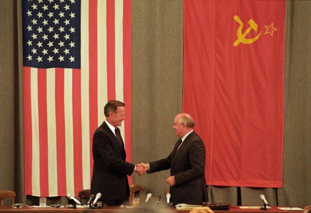 PHOTO: Soviet President Mikhail Gorbachev shakes hands with President George H. W. Bush at the end of their joint press conference in Moscow, July 31, 1991. (Rick Wilking/Reuters)