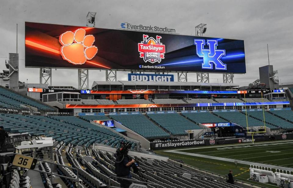 Kentucky and Clemson will meet in the 2023 TaxSlayer Gator Bowl at EverBank Stadium in Jacksonville, Florida on Dec. 29 at noon.