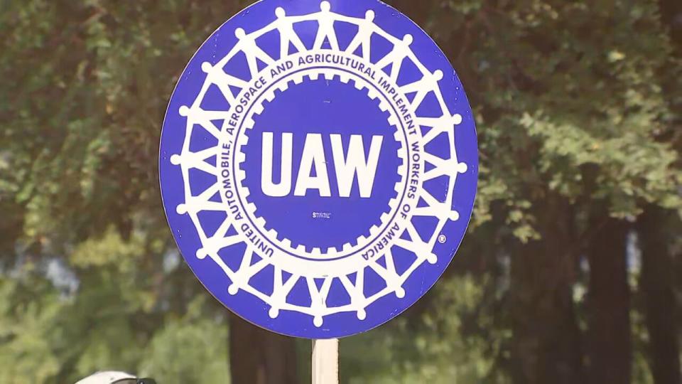 UAW workers strike at General Motors plant in Charlotte