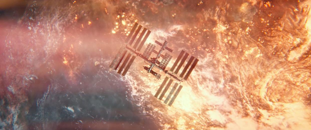 American and Russian crew members of the International Space Station have many reasons to freak out, including blistering bad news happening on Earth, in "I.S.S."
