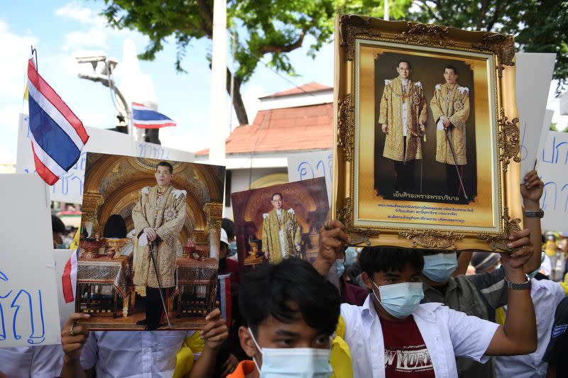 Pro-royalist supporters show their support for the monarchy and the government in Bangkok