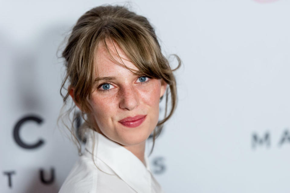 EN IMAGES – Qui est Maya Hawke, l’actrice de Stranger Things dont les célèbres parents sont si fiers ?