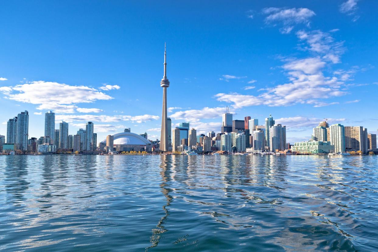 skyline of toronto, canada