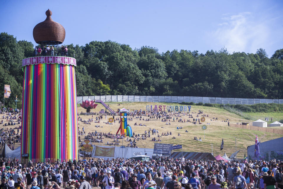 Una vista general del Festival de Glastonbury en Worthy Farm, Somerset, Inglaterra, el domingo 26 de junio de 2022. (Foto de Joel C Ryan/Invision/AP)