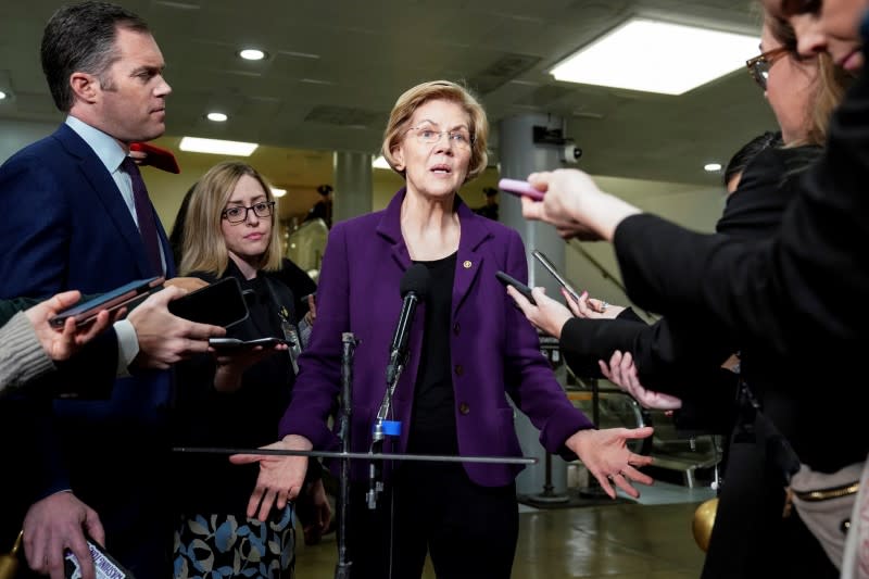 Senator Warren arrivesas the Trump impeachment trial Trump continues in Washington.