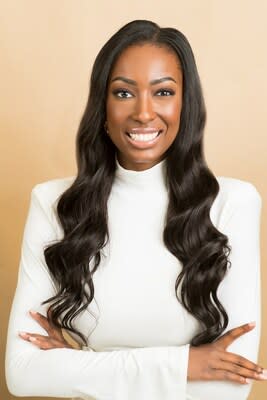 AISHA BOWE, FOUNDER OF STEMBOARD, LLC HONORED WITH VIRGINIA BUSINESS MAGAZINE BLACK BUSINESS LEADERS AWARD (PRNewsfoto/STEMBoard)